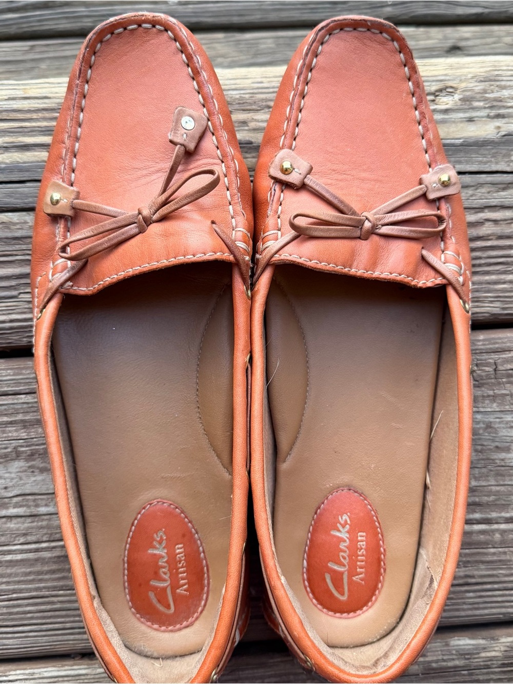 Clarks Artisan Leather Driving Loafers Cognac Brown Bow Moccasins Women’s 9